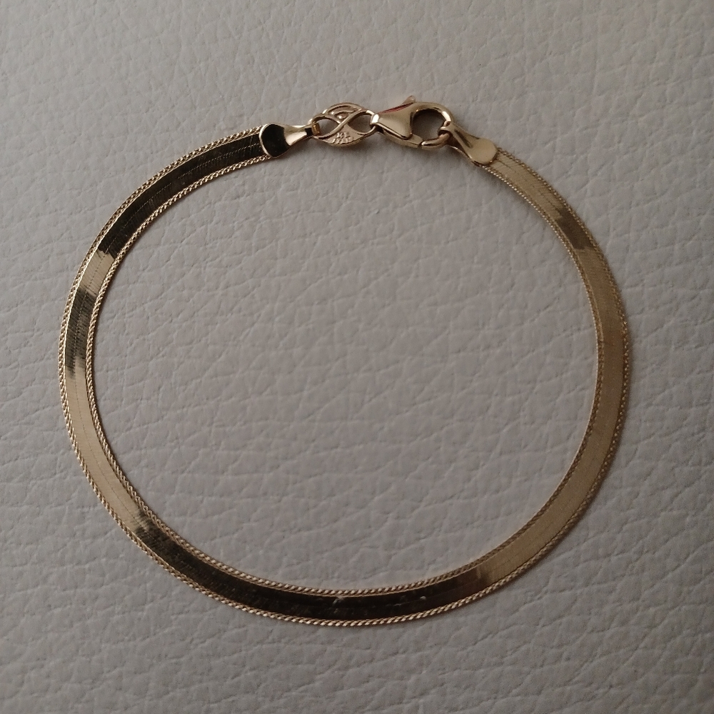14K Etetna Gold Bracelet